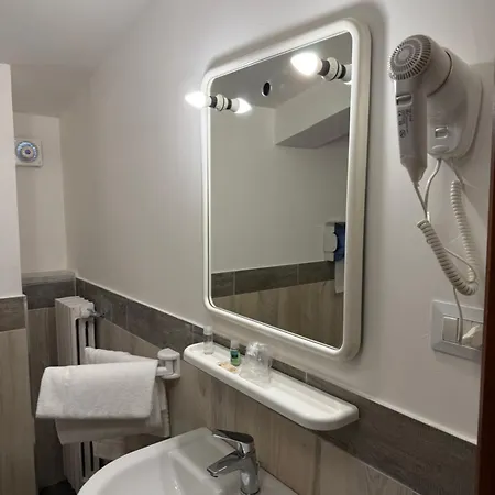 Cristal ホテル 3*