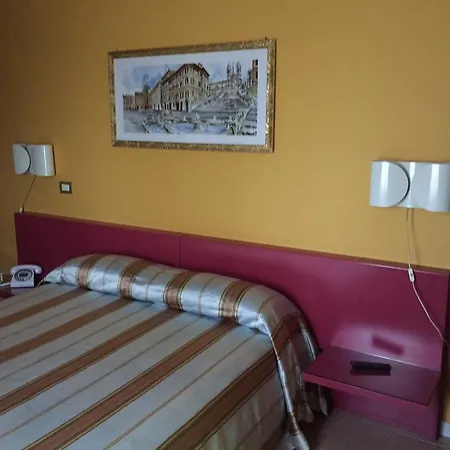 Cristal Hotel 3*